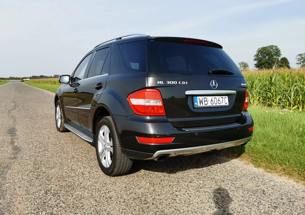 Mercedes-Benz ML cena 89000 przebieg: 116000, rok produkcji 2009 z Kęty małe 137